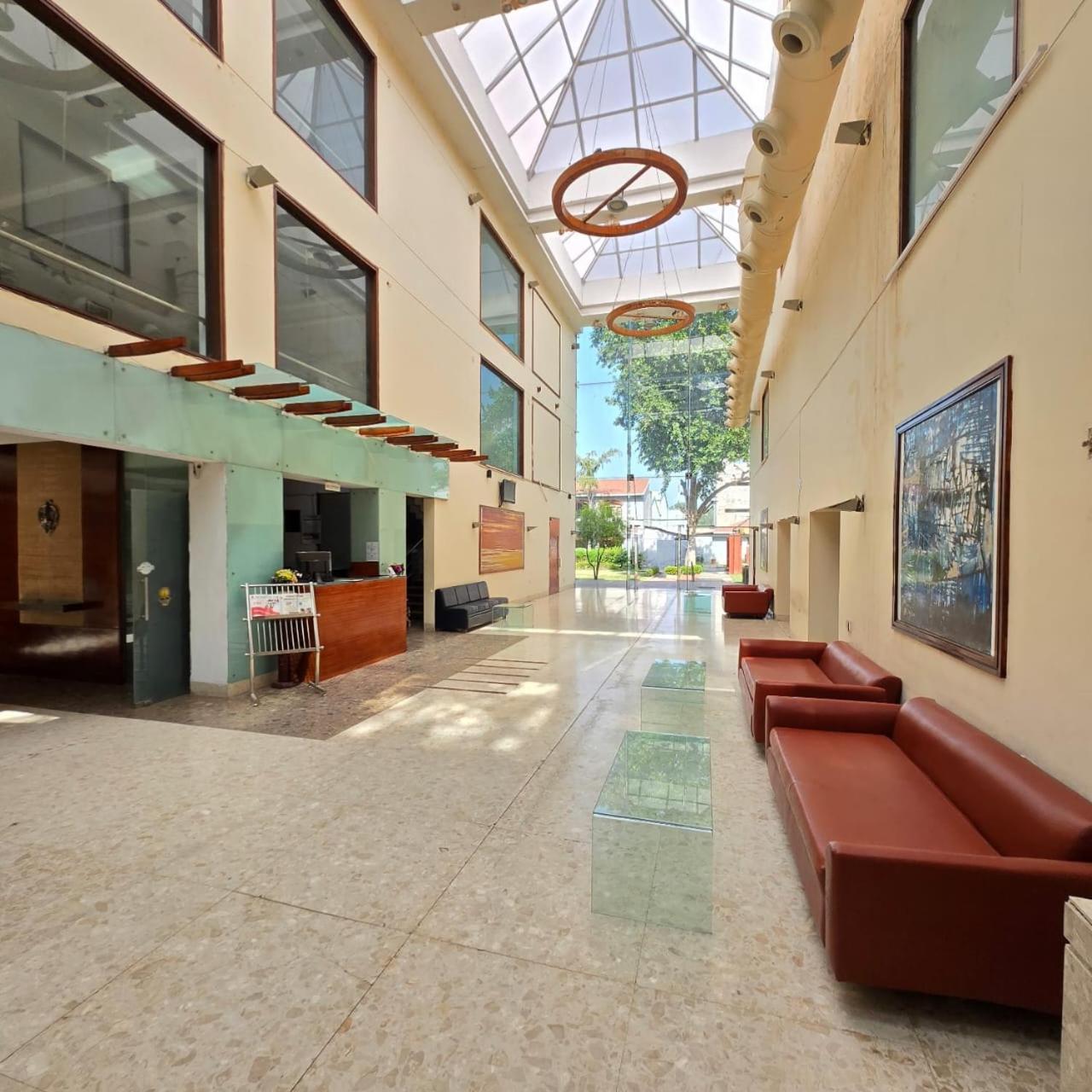 The Sky Imperial, Gandhinagar Hotell Eksteriør bilde