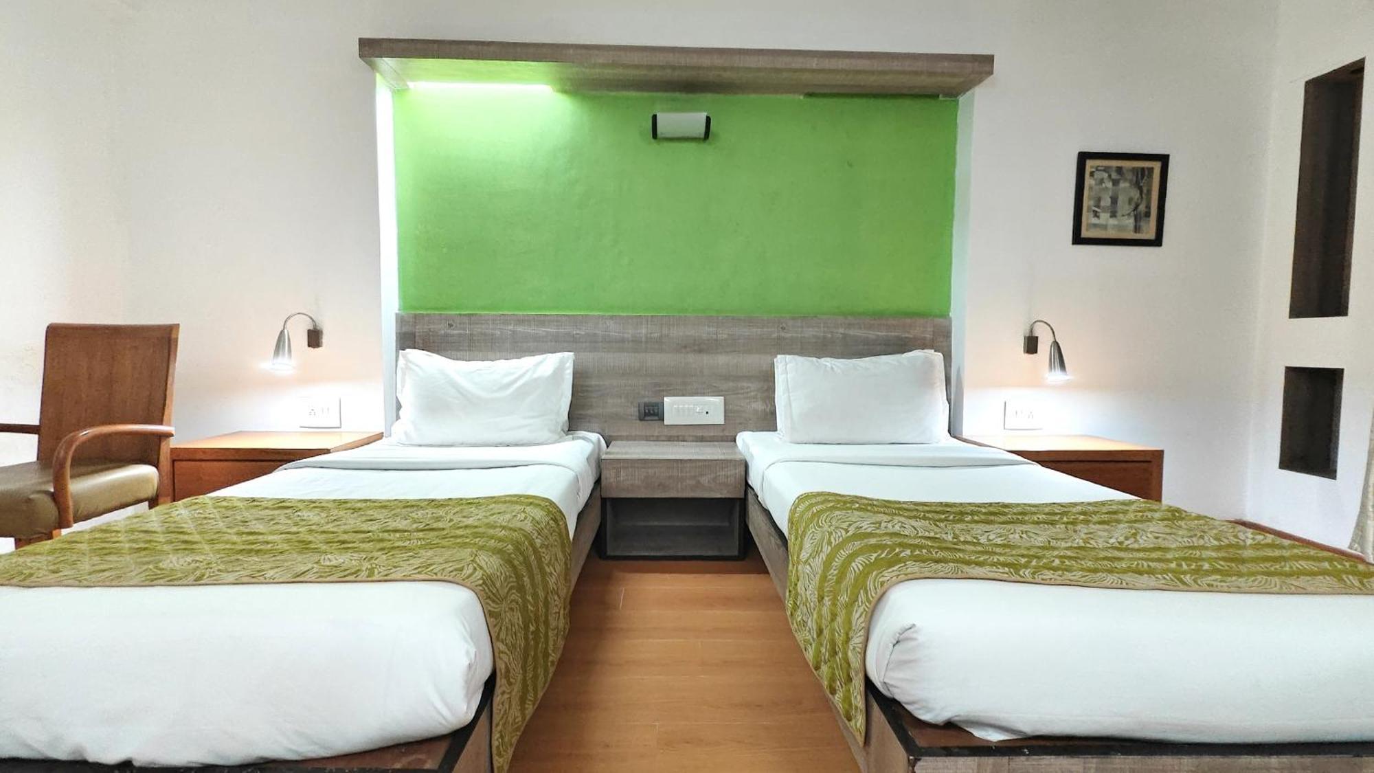 The Sky Imperial, Gandhinagar Hotell Eksteriør bilde