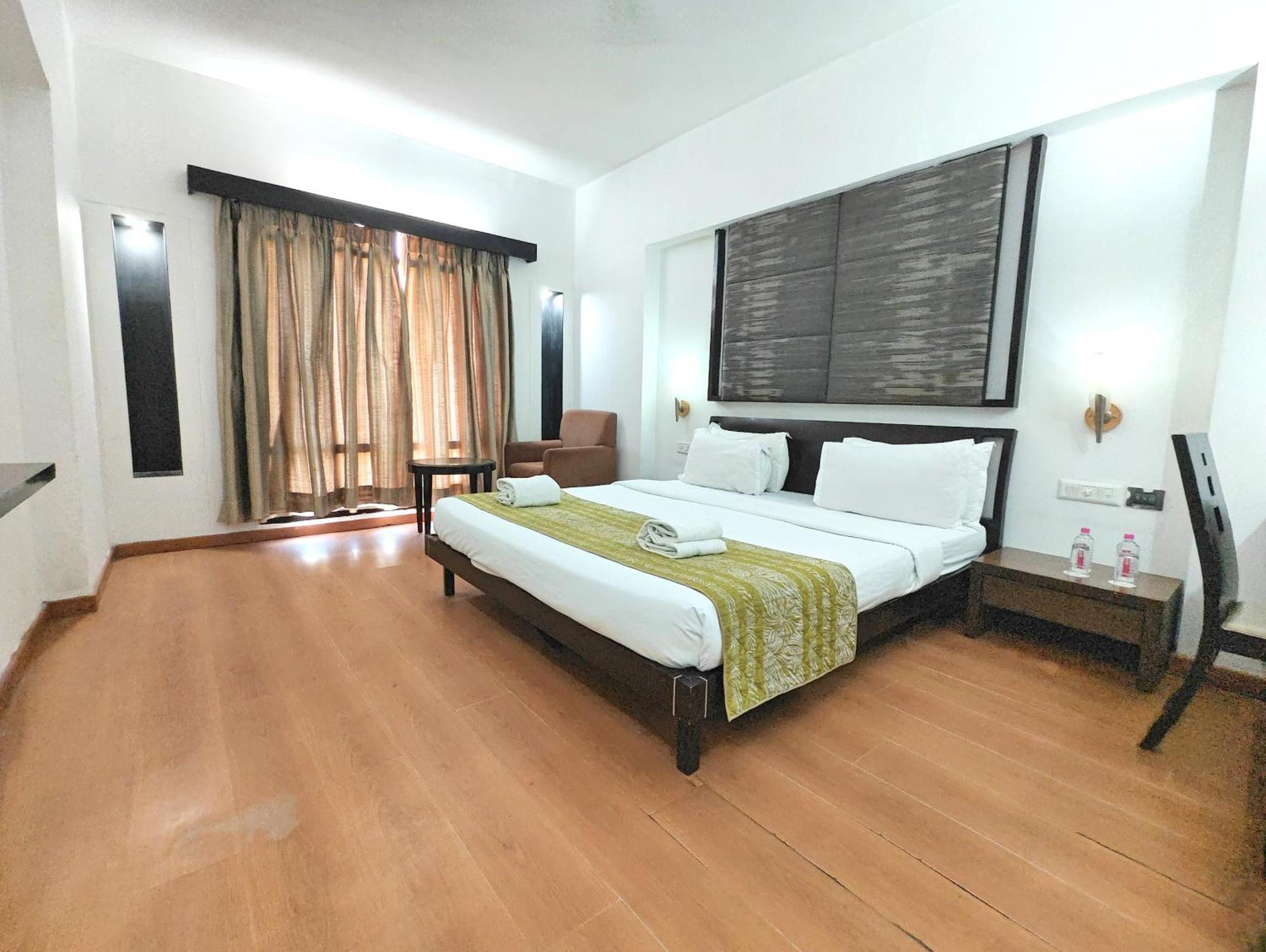 The Sky Imperial, Gandhinagar Hotell Eksteriør bilde